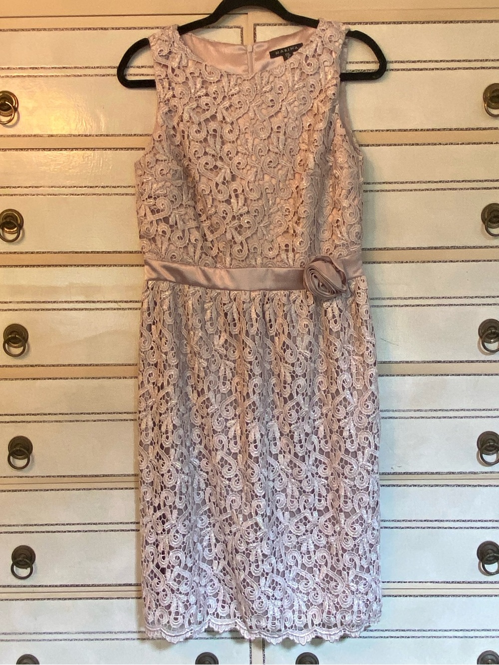 Marina sleeveless floral lace cocktail sheath dress size 6